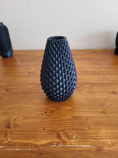 Dragonscale Elegance Vase – A Mythical Masterpiece for Your Space