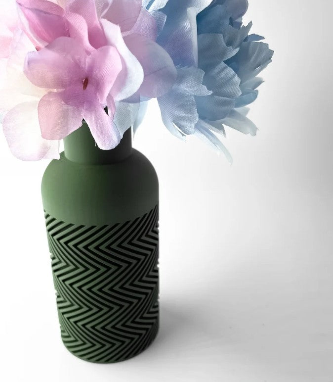 Sember Vase – Modern 3D-Printed Decorative Vase for Home & Office