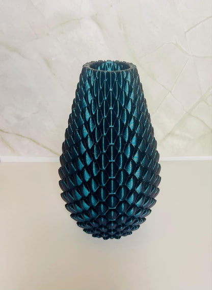 Dragonscale Elegance Vase – A Mythical Masterpiece for Your Space
